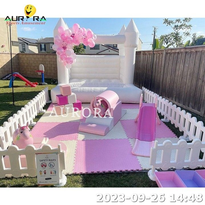 ブルー ミニキャッスル 充電式 跳ね返り 囲い付き 子供用のソフトプレイ用 設備 エリア