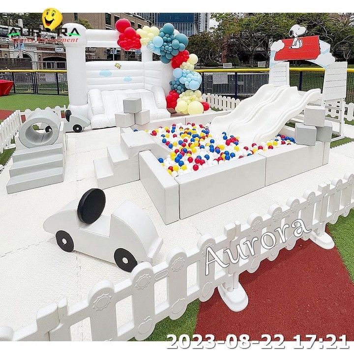 ピンク ホワイト 柔らかい 遊具 跳び屋 囲い 子供 の ボール 穴