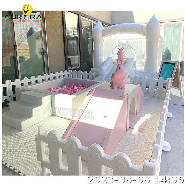 屋外ソフトプレイ トイザらス 屋内ソフトプレイ ピンク